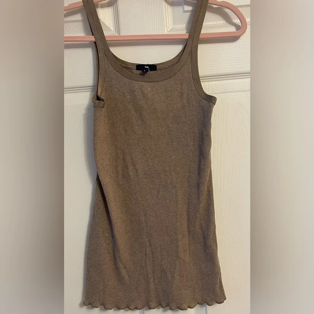 GAP Taupe Ribbed Knit Top - Picture 1 of 6